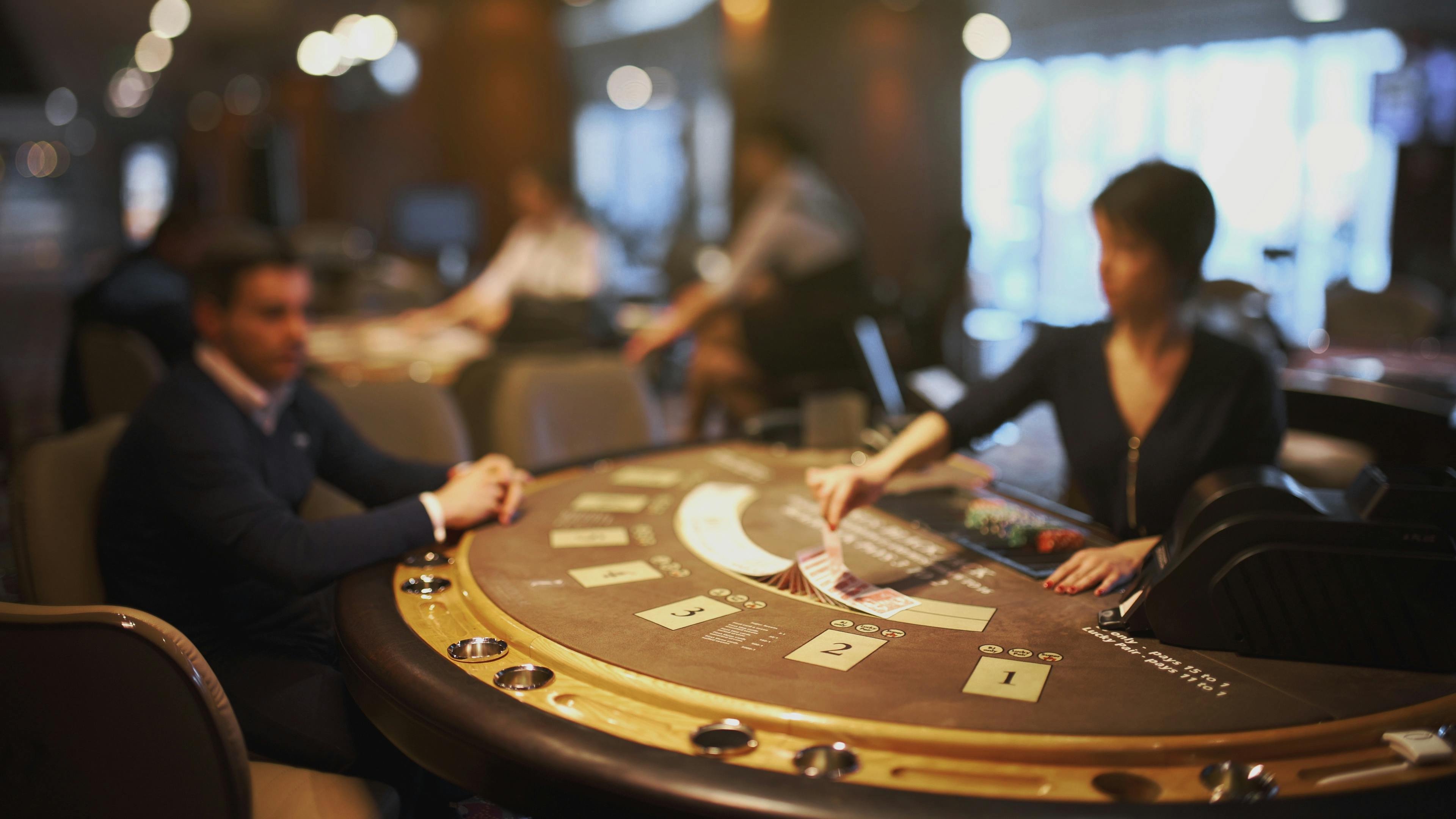Slot online dan live casino interaktif na777